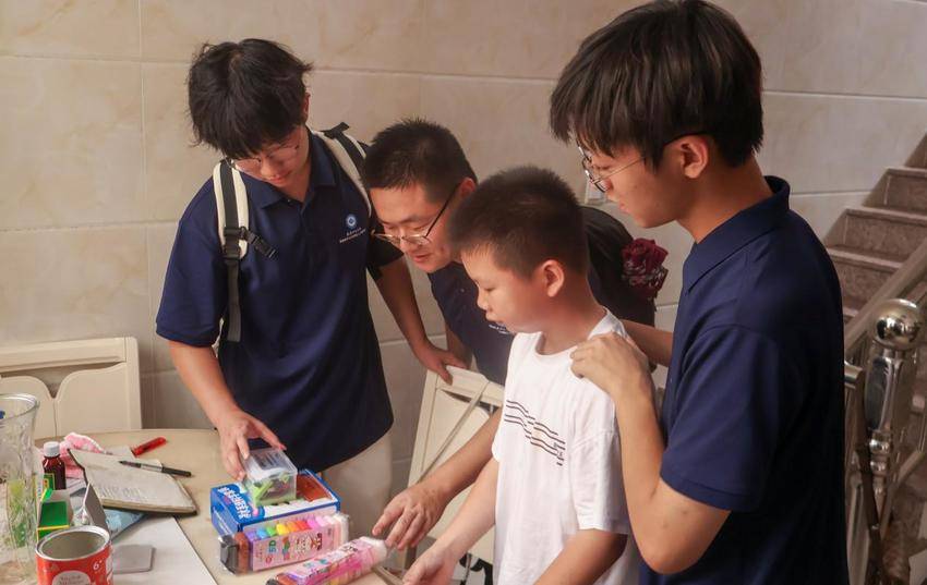 送科技下乡！武科大“智行筑梦”实践团队照亮留守儿童成长之路.docx